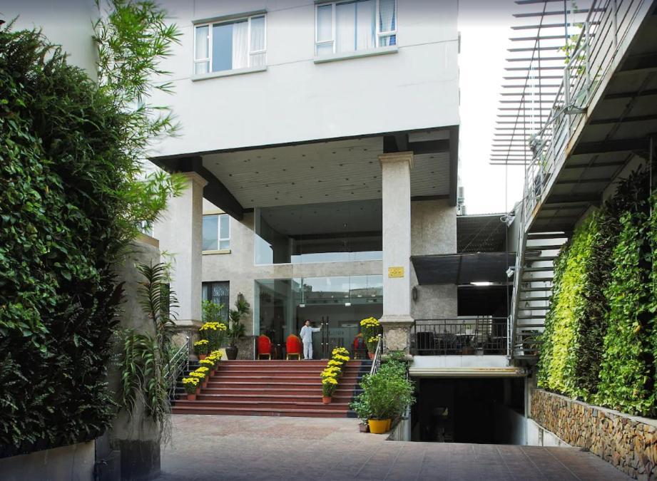 Cozrum Lux - The Arrivals Hotel Ho Şi Min Exterior foto